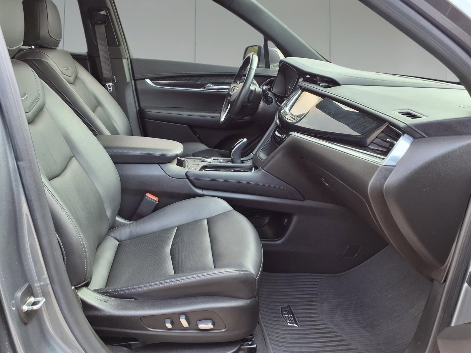 2022 Cadillac XT6 Premium Luxury