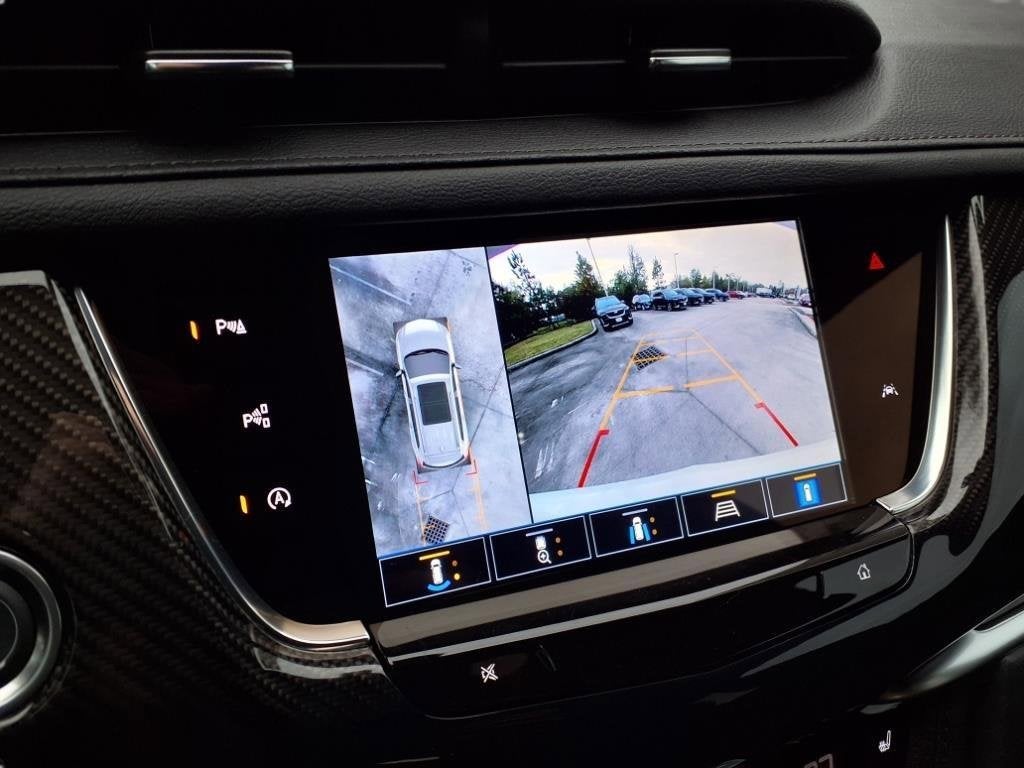 2025 Cadillac XT6 Sport