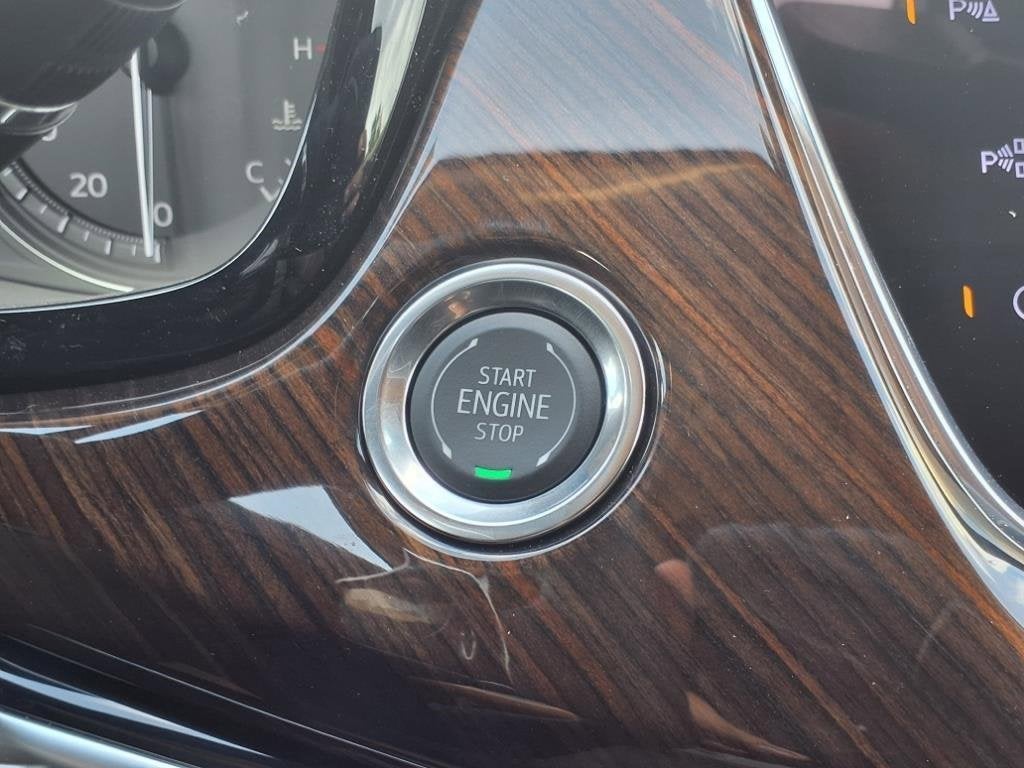 2025 Cadillac XT6 Sport