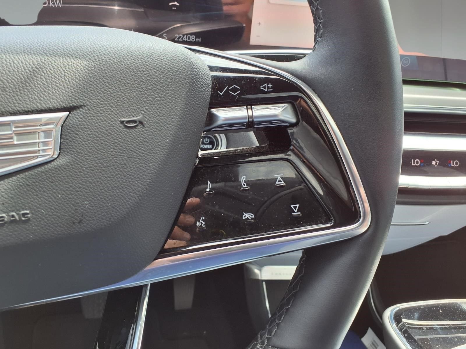 2024 Cadillac LYRIQ Luxury 1