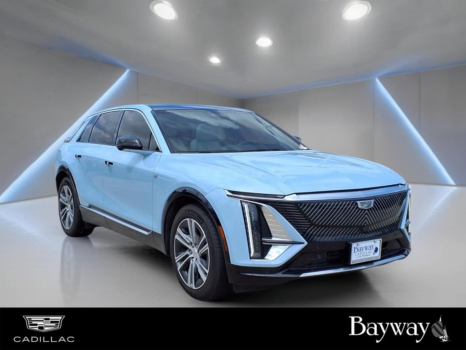 2024 Cadillac LYRIQ Luxury 1
