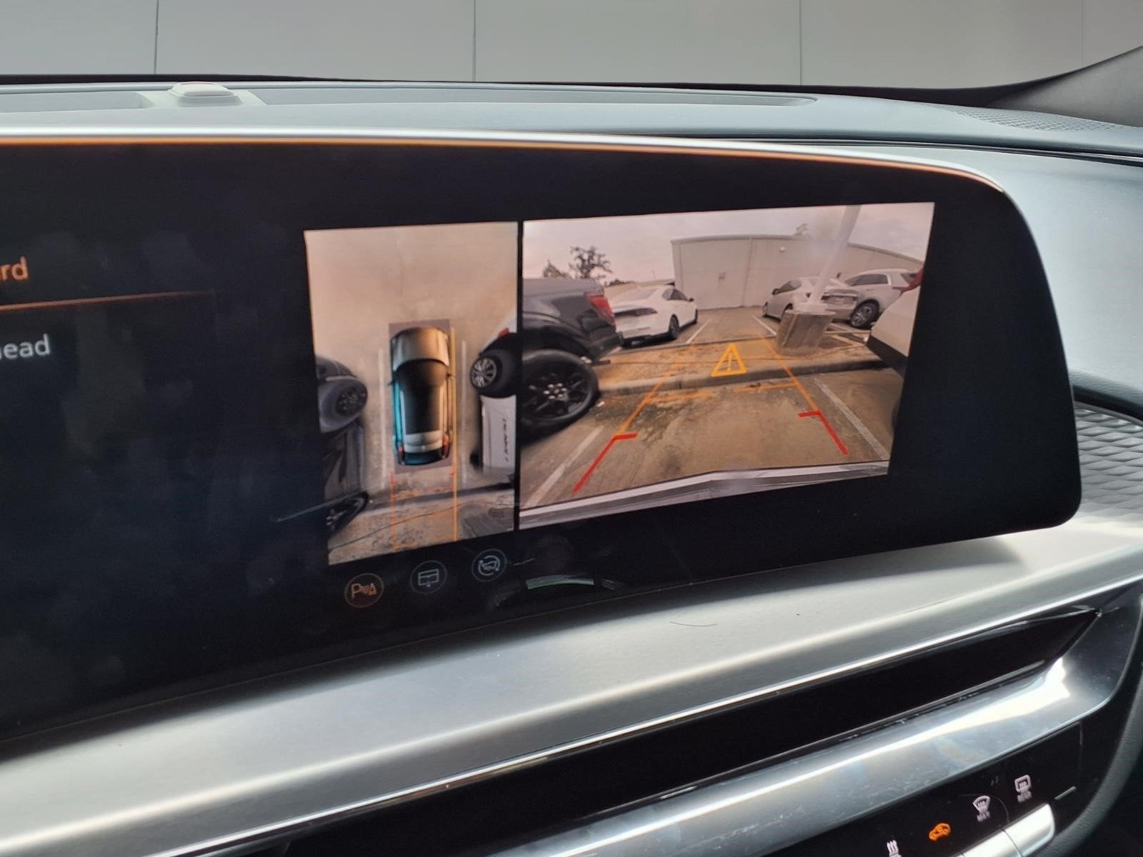 2024 Cadillac LYRIQ Luxury 3