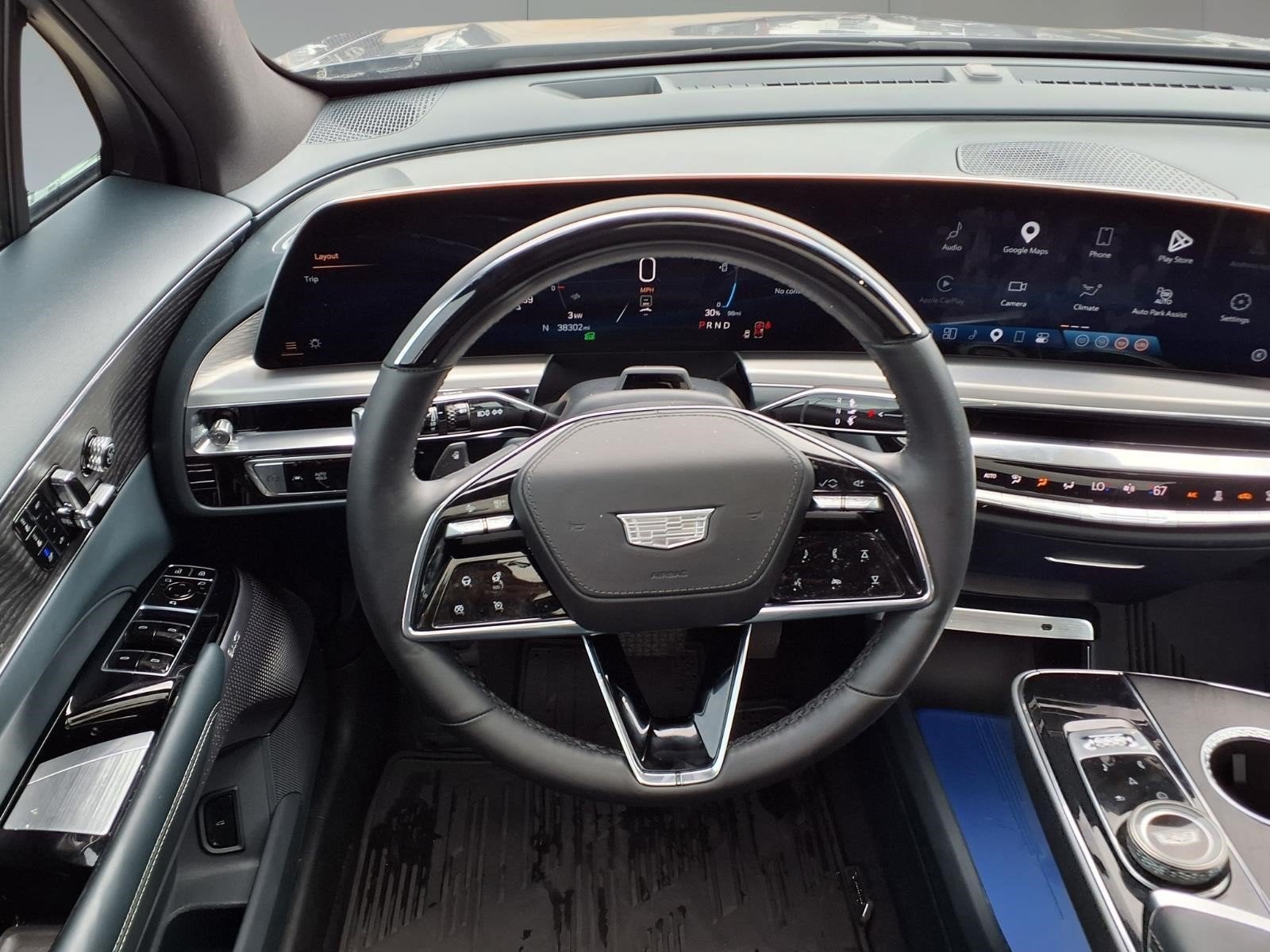 2024 Cadillac LYRIQ Luxury 3