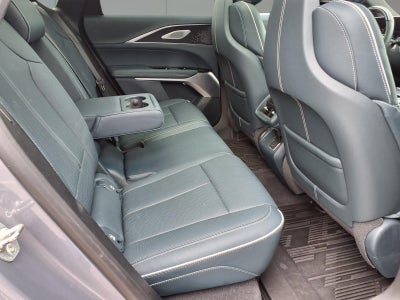2024 Cadillac LYRIQ Luxury 3