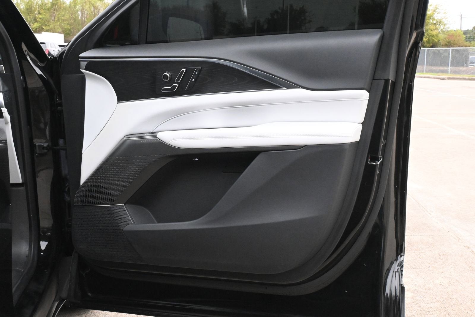 2024 Cadillac LYRIQ Sport 1