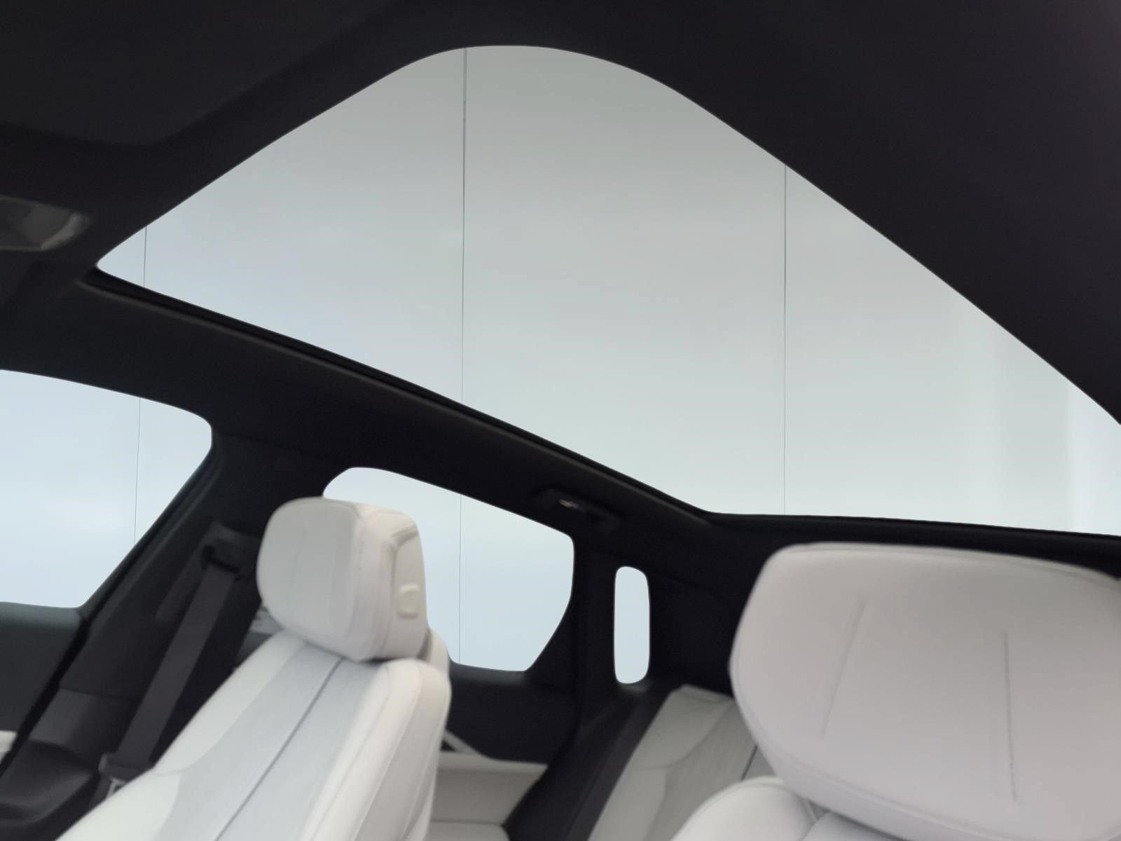 2024 Cadillac LYRIQ Sport 1