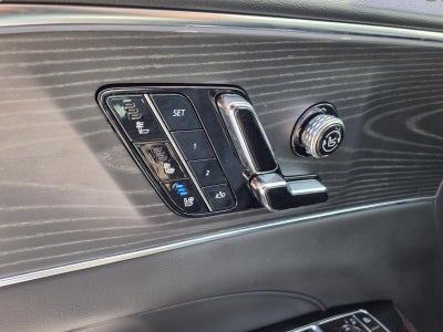 2025 Cadillac LYRIQ Luxury 3