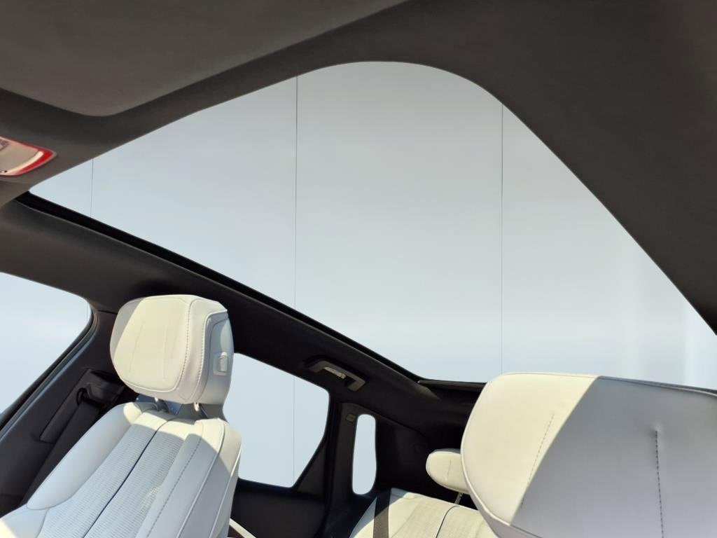 2025 Cadillac LYRIQ Sport 1