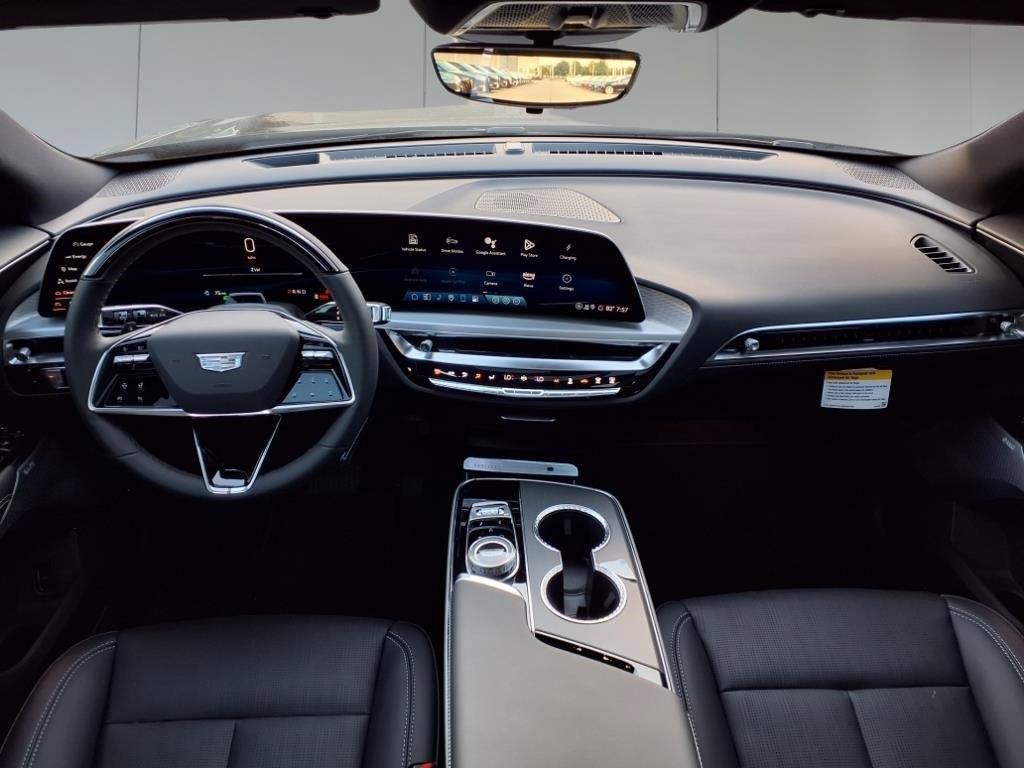 2025 Cadillac LYRIQ Sport 2