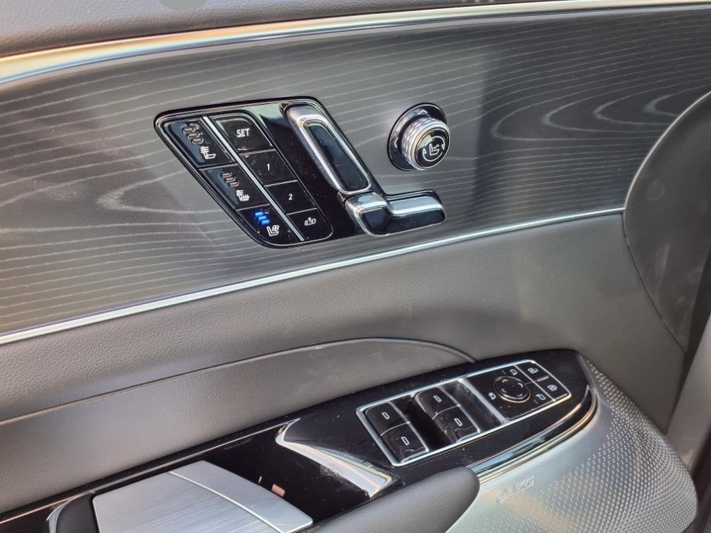 2025 Cadillac LYRIQ Sport 2