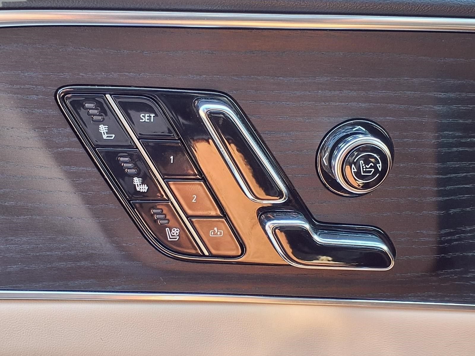 2024 Cadillac LYRIQ Sport 3