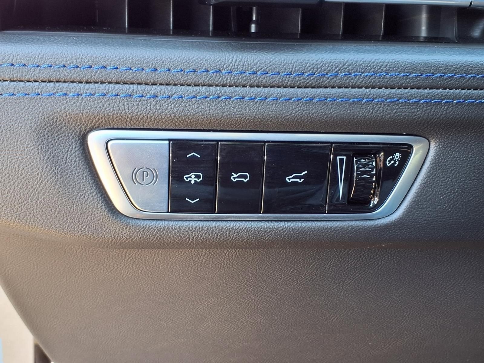 2026 Cadillac ESCALADE IQL Sport