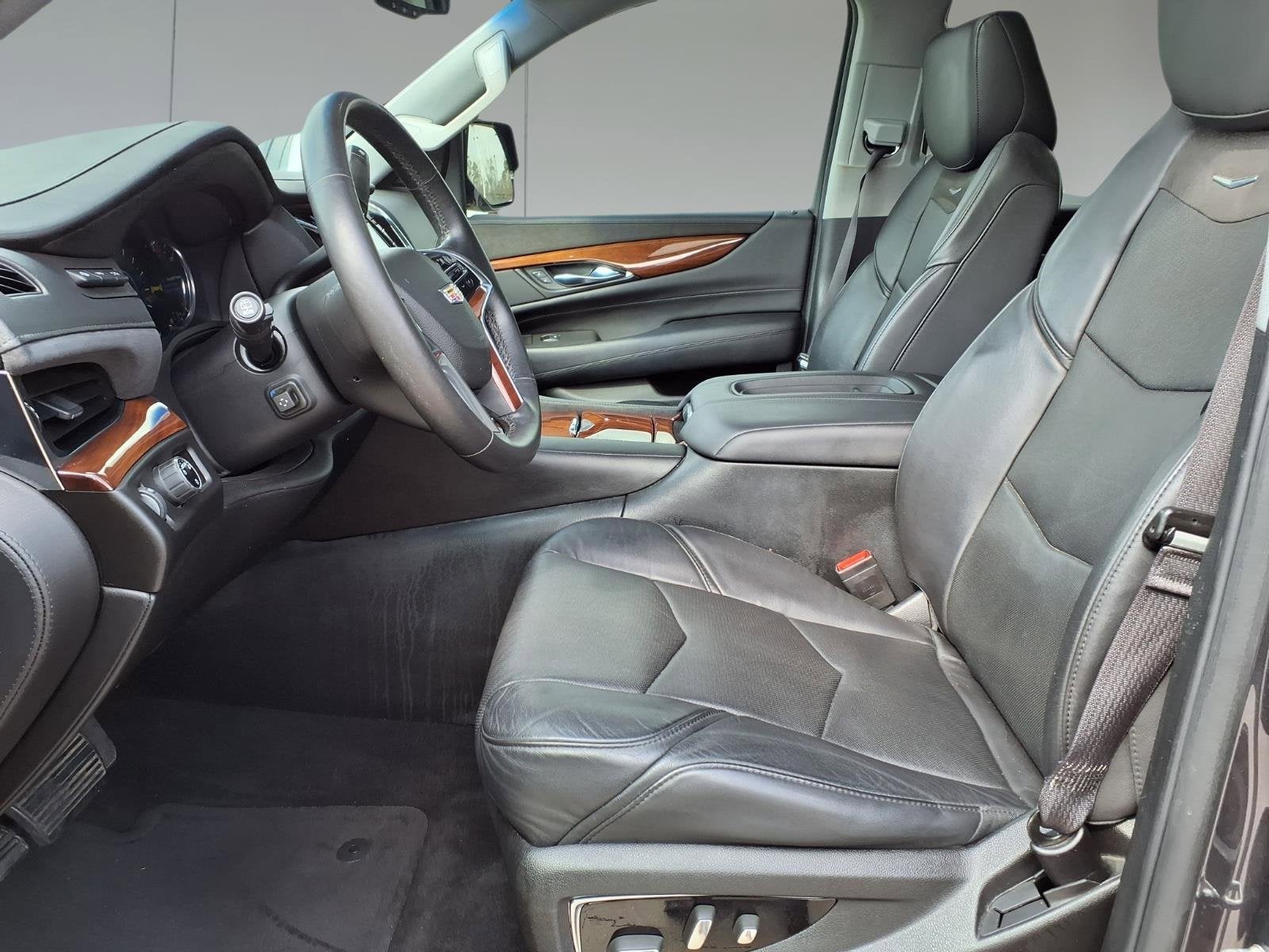 2016 Cadillac Escalade Luxury Collection