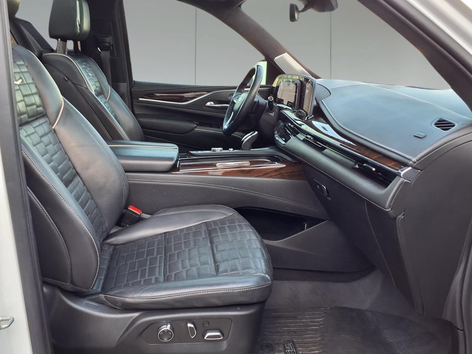 2022 Cadillac Escalade Premium Luxury Platinum