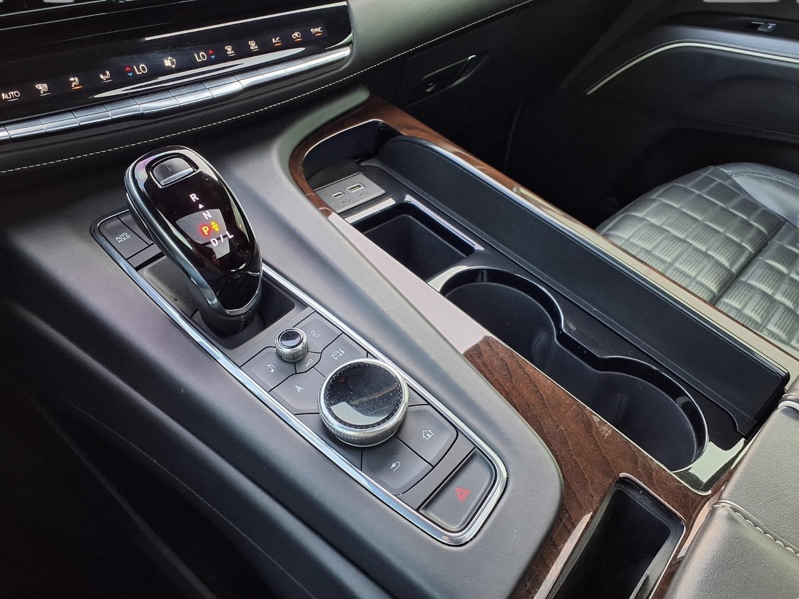 2022 Cadillac Escalade Premium Luxury Platinum