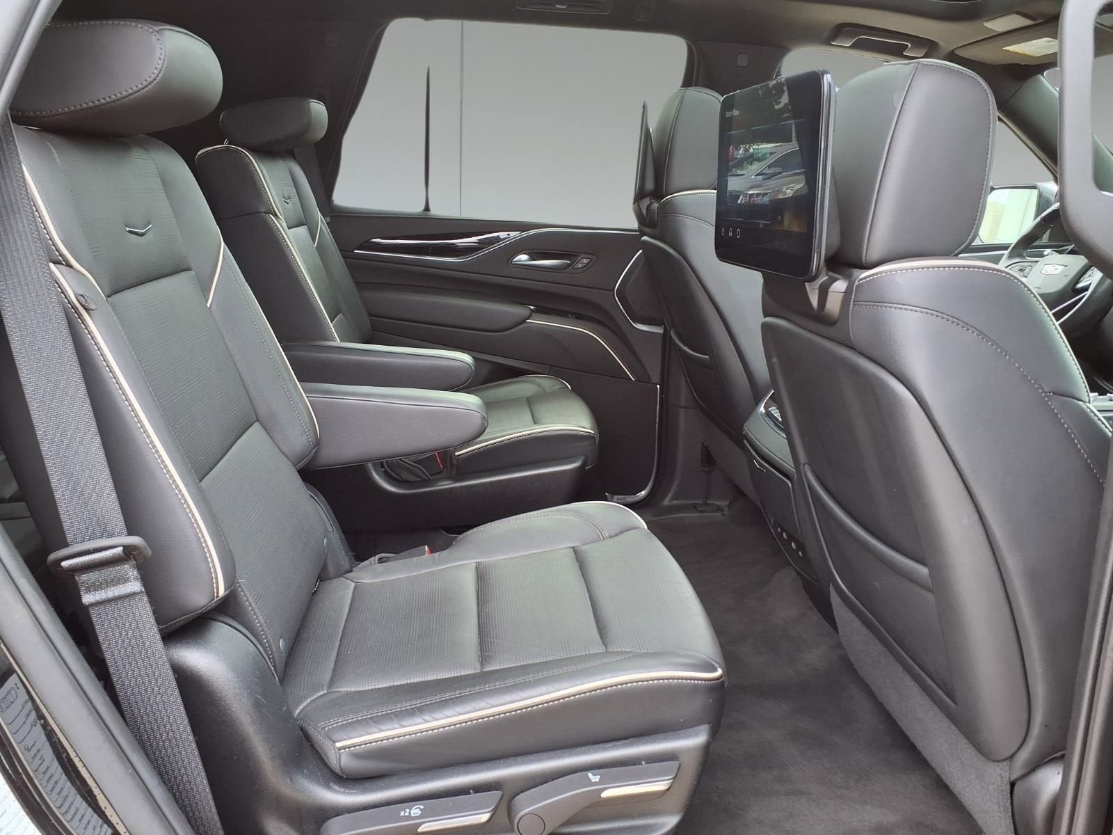 2023 Cadillac Escalade Sport