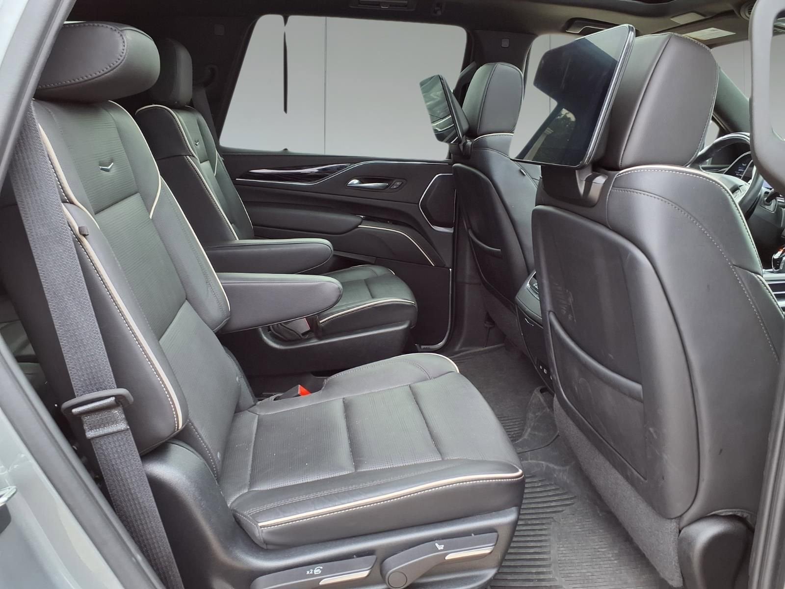 2023 Cadillac Escalade Sport