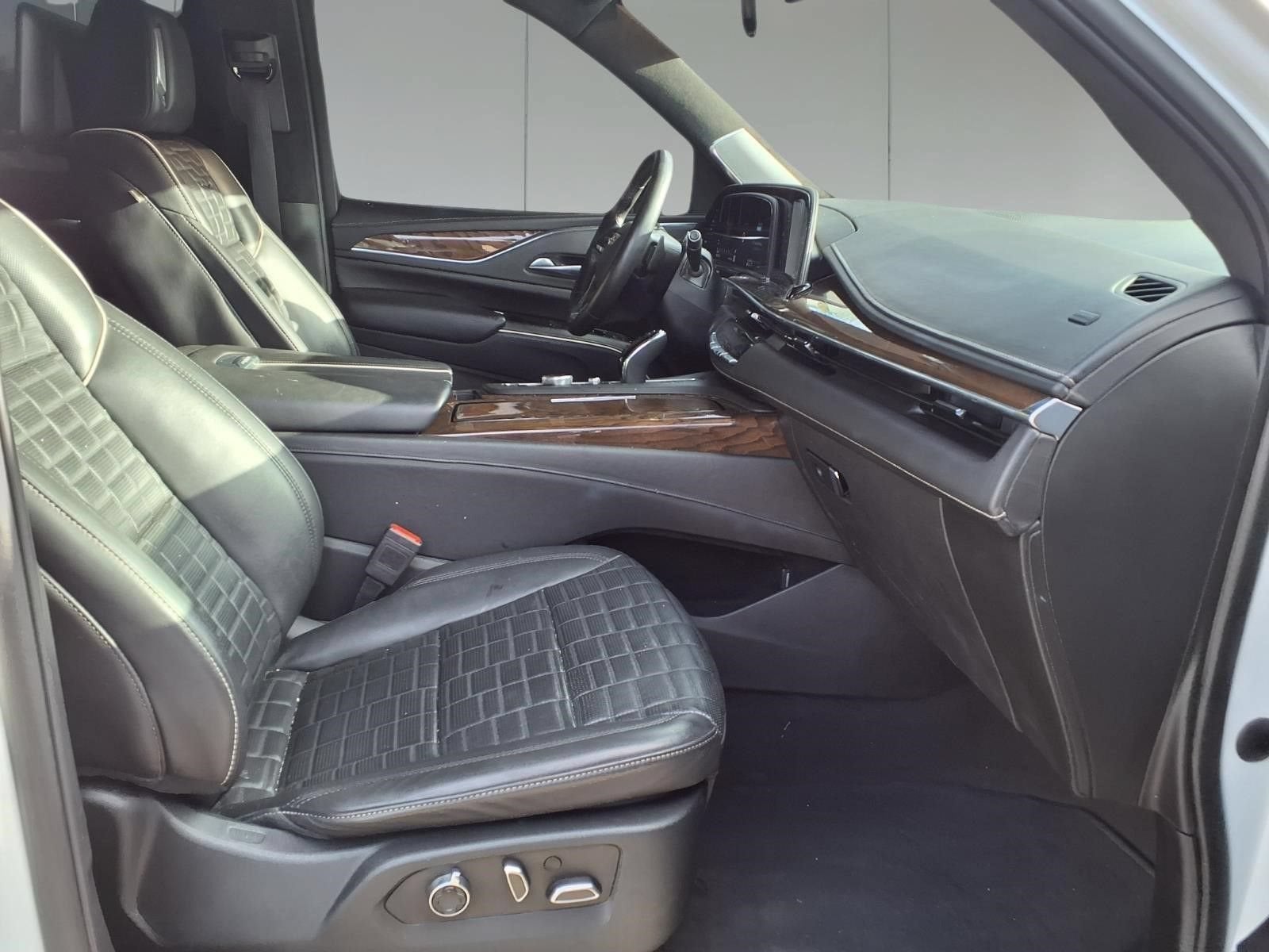 2023 Cadillac Escalade 4WD Sport Platinum