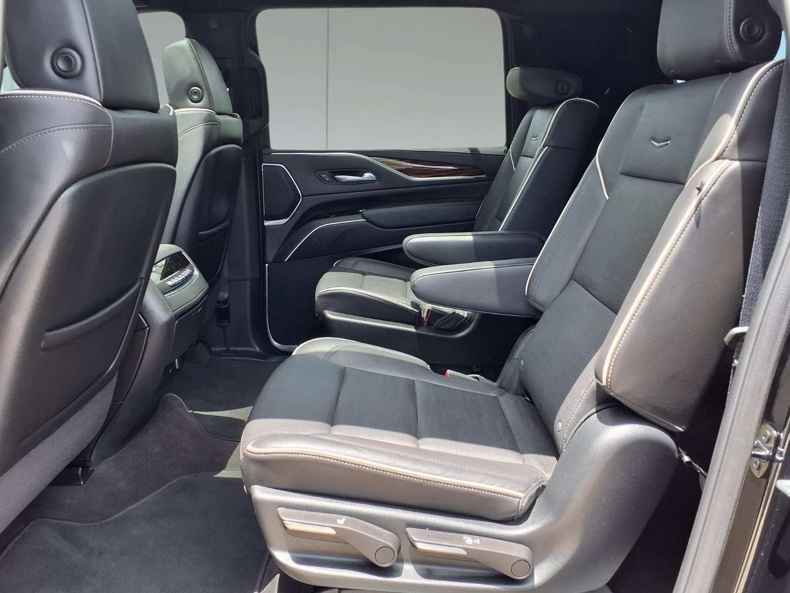 2024 Cadillac Escalade ESV Premium Luxury