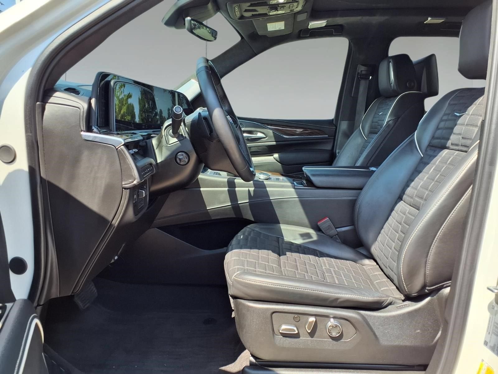 2024 Cadillac Escalade ESV Sport Platinum