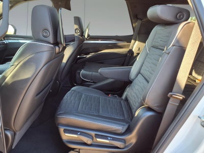 2025 Cadillac Escalade Premium Luxury Platinum