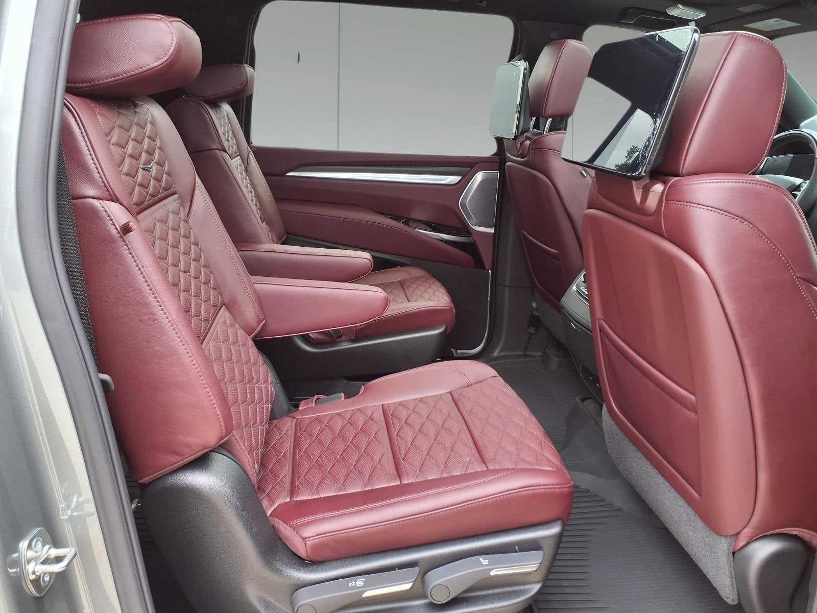 2026 Cadillac Escalade ESV Luxury