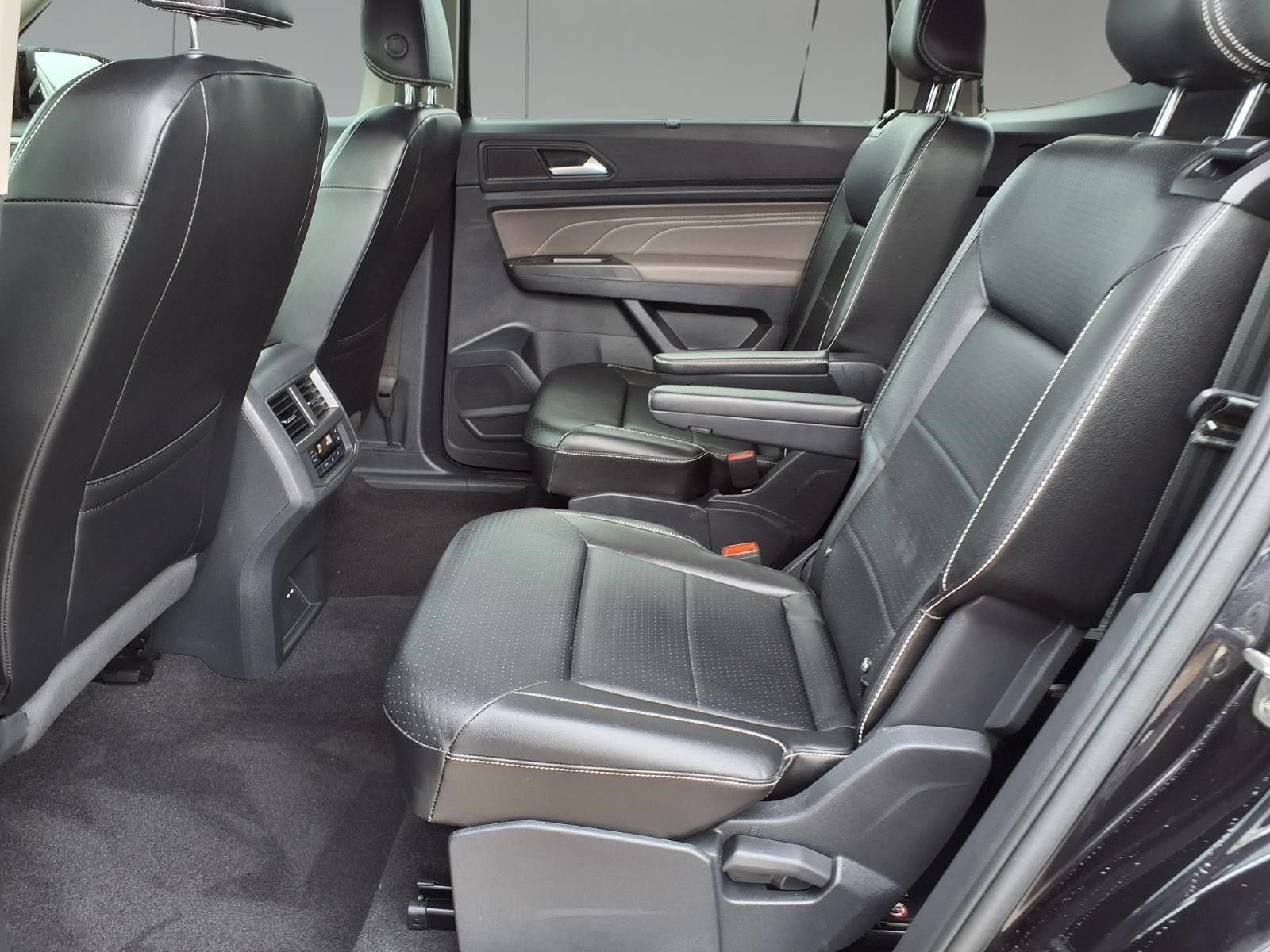 2022 Volkswagen Atlas 2.0T SE w/Technology