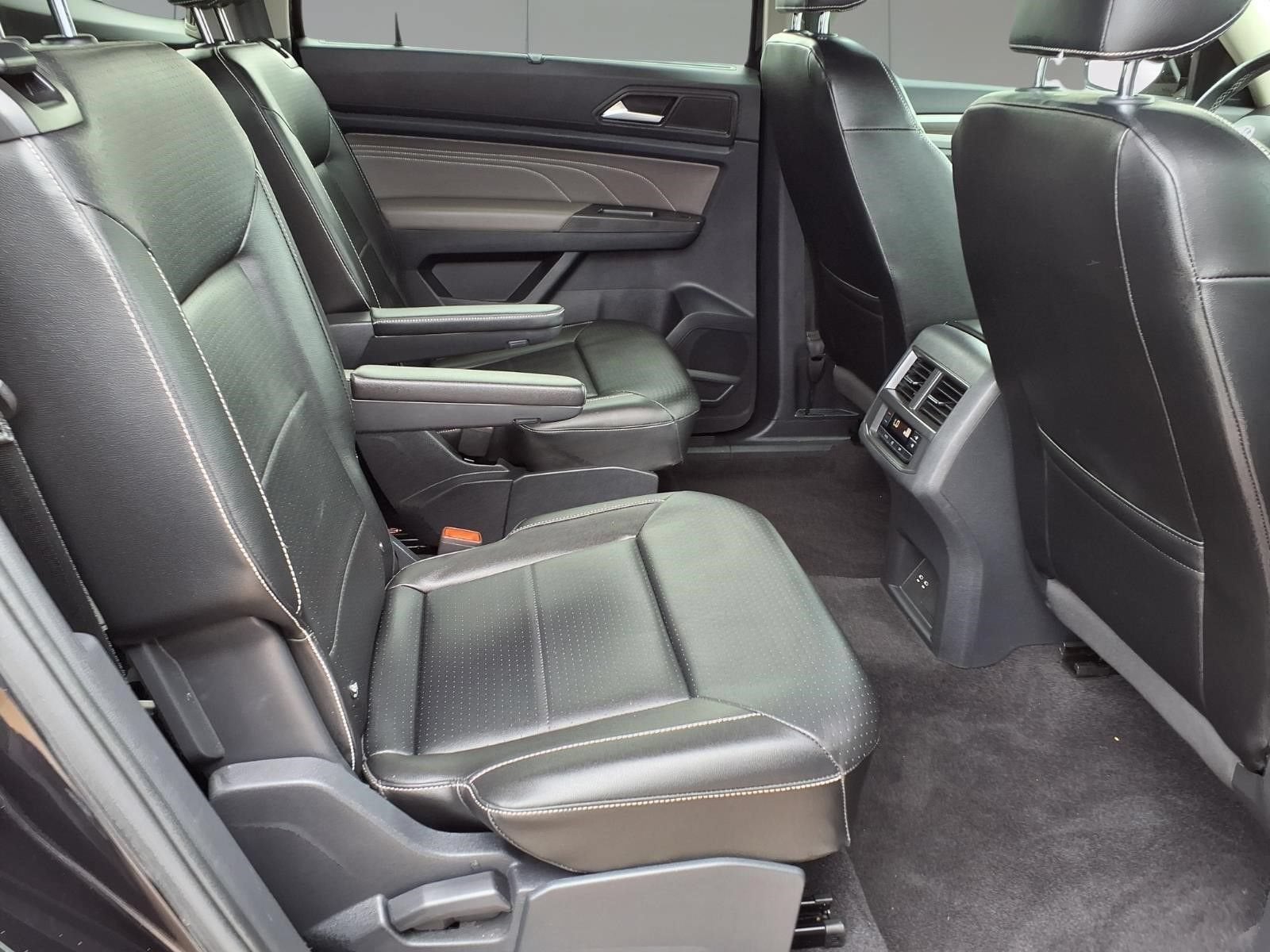 2022 Volkswagen Atlas 2.0T SE w/Technology