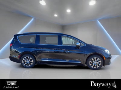 2022 Chrysler Pacifica Hybrid Pinnacle