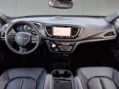2024 Chrysler Pacifica Hybrid S Appearance Pkg