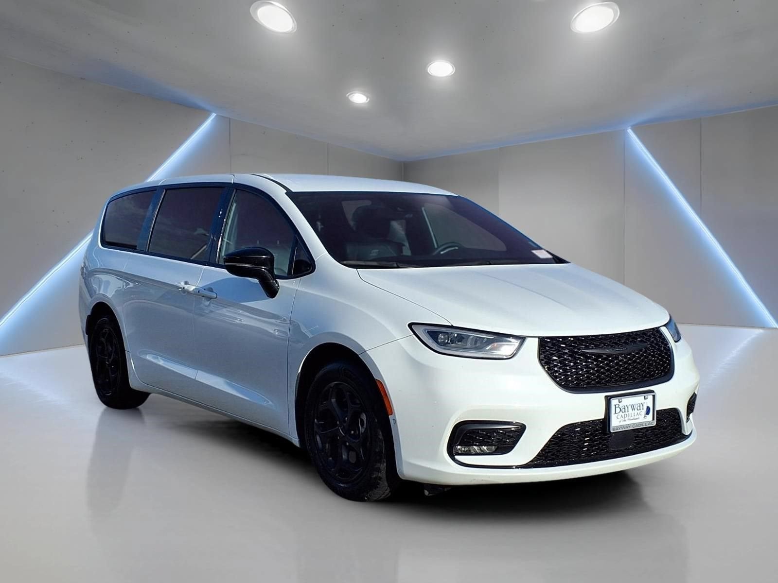 2024 Chrysler Pacifica Hybrid S Appearance Pkg