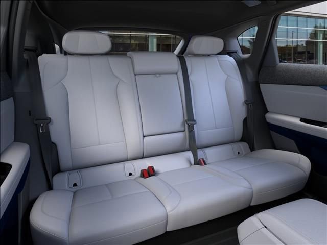 2026 Cadillac OPTIQ Luxury - Photo 17