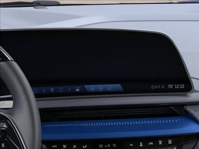 2027 Cadillac OPTIQ Premium Luxury