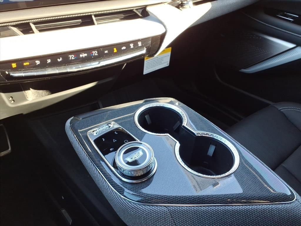 2026 Cadillac OPTIQ Premium Luxury