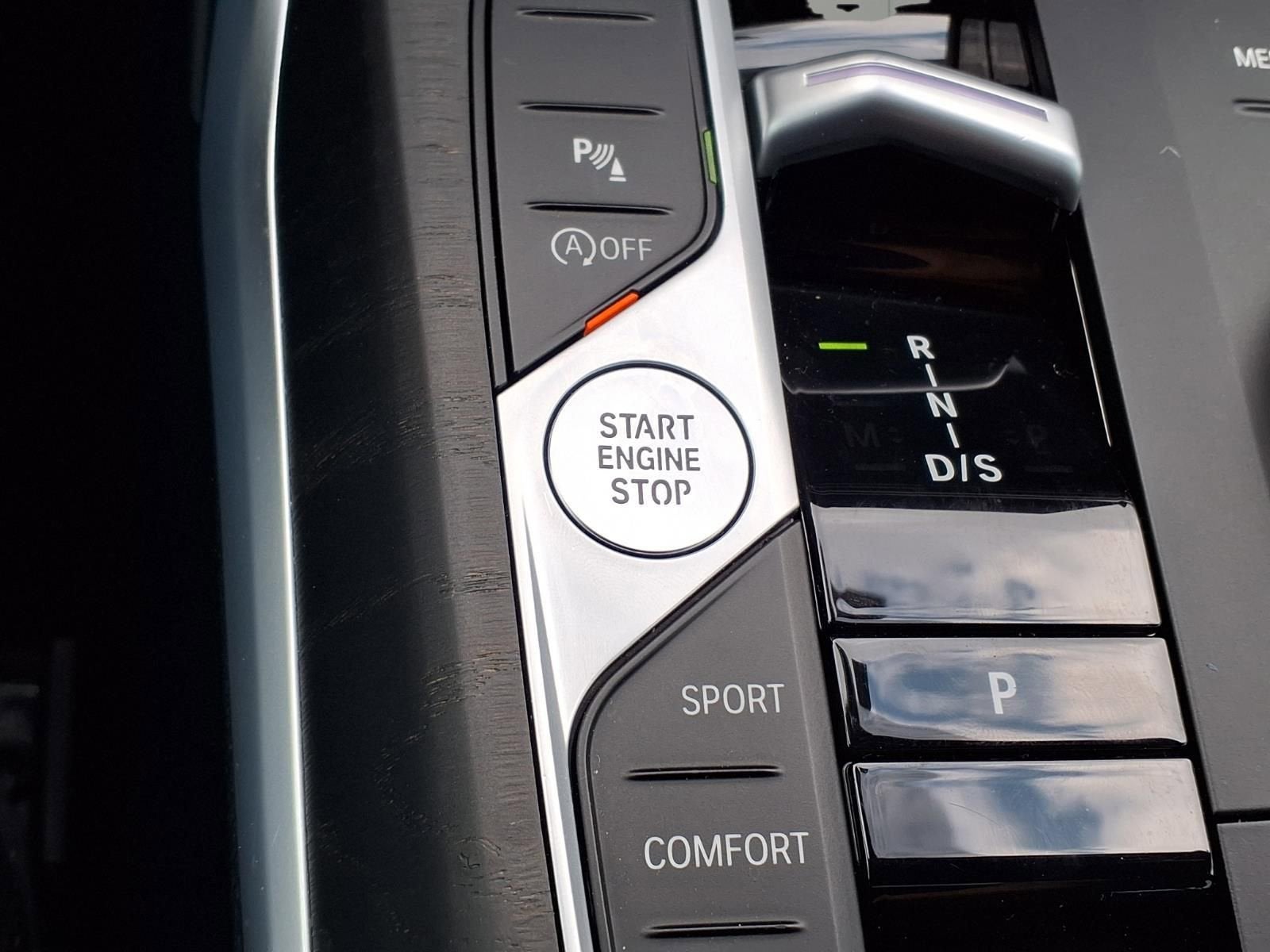 2024 BMW 3 Series 330i