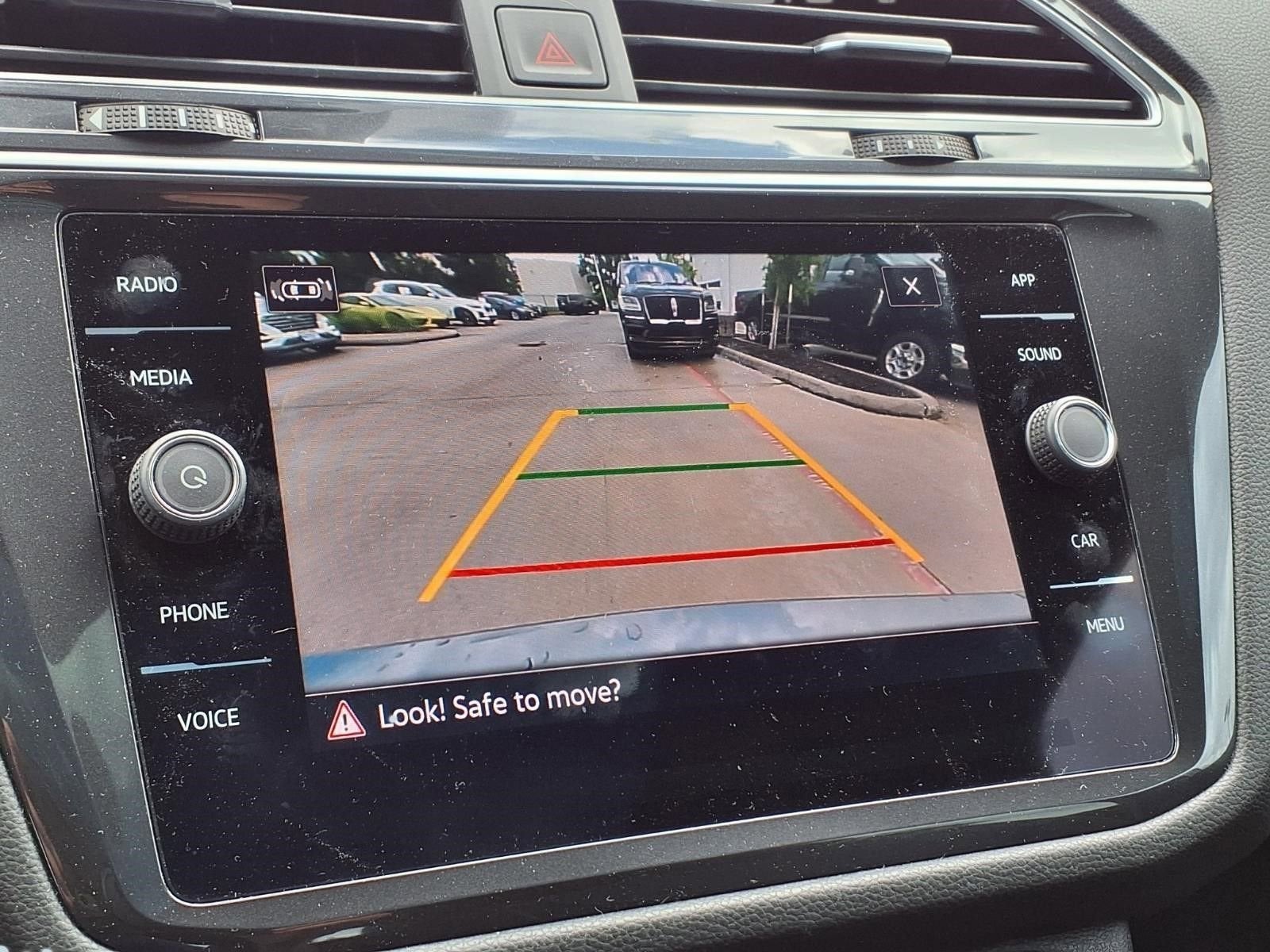 2024 Volkswagen Tiguan SE R-Line Black
