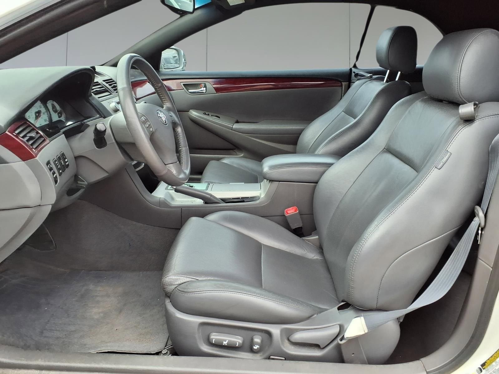 2005 Toyota Camry Solara SE