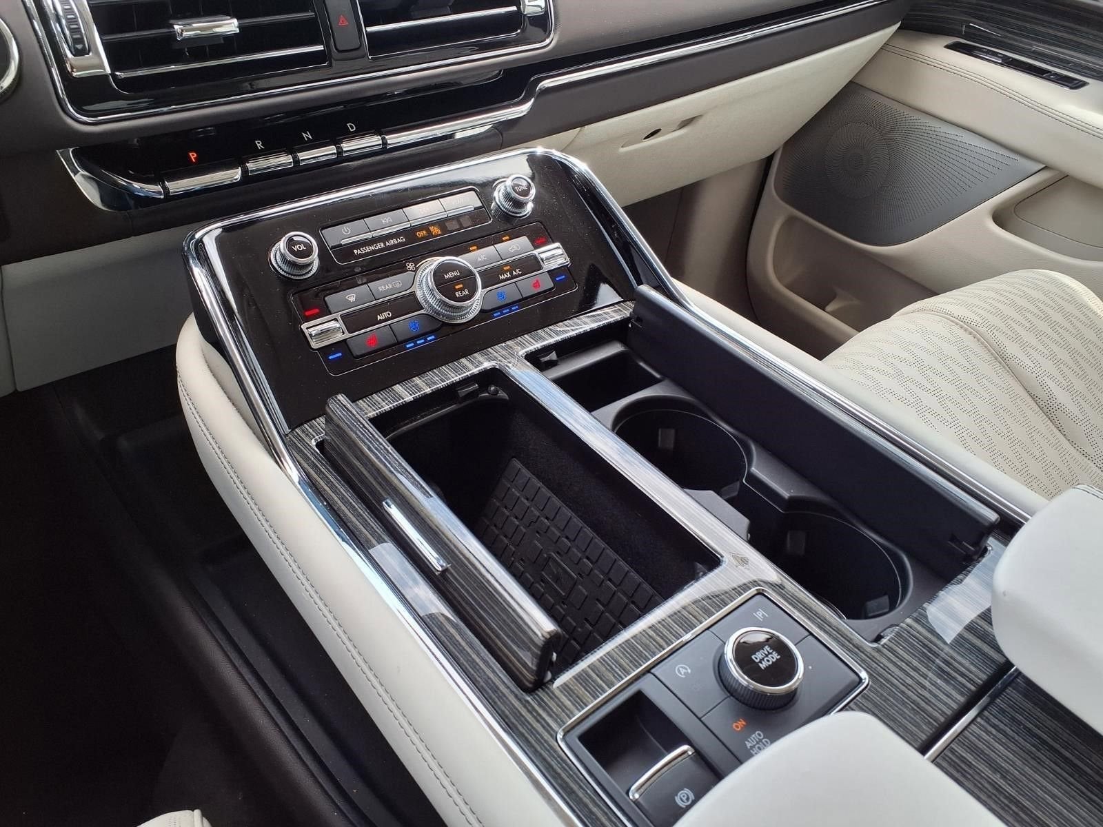 2023 Lincoln Navigator Black Label