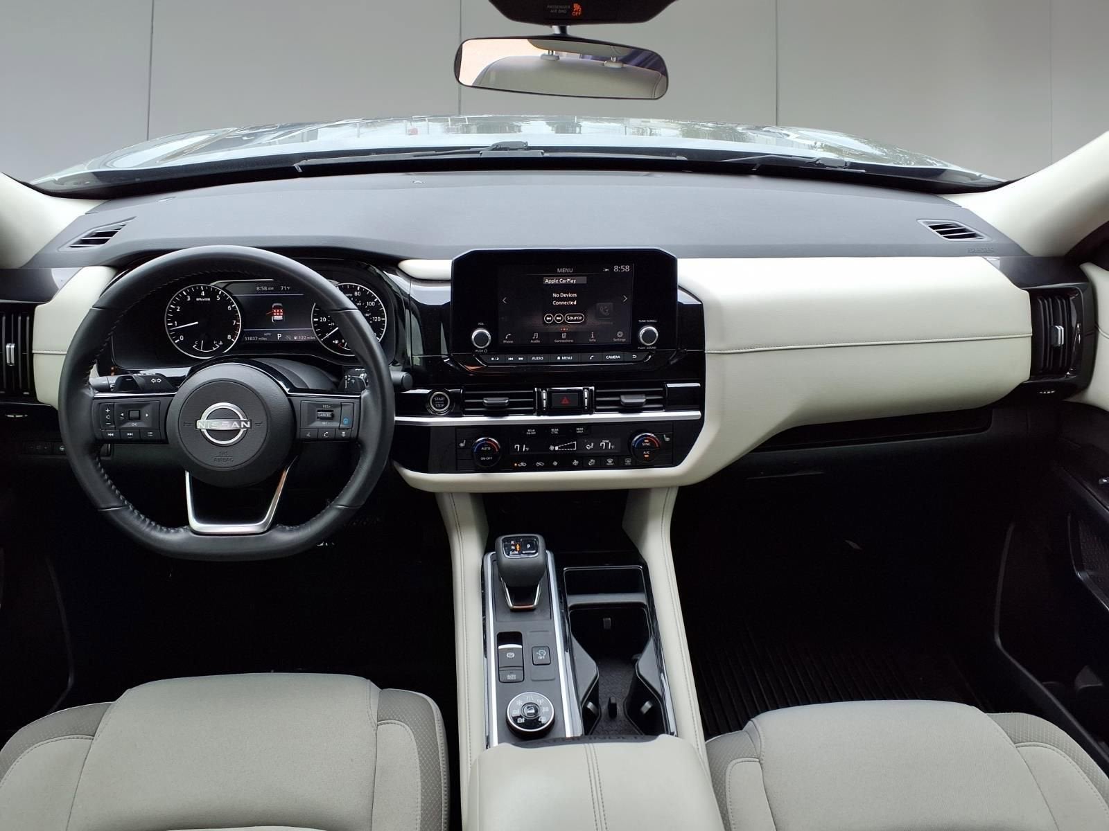 2022 Nissan Pathfinder SV