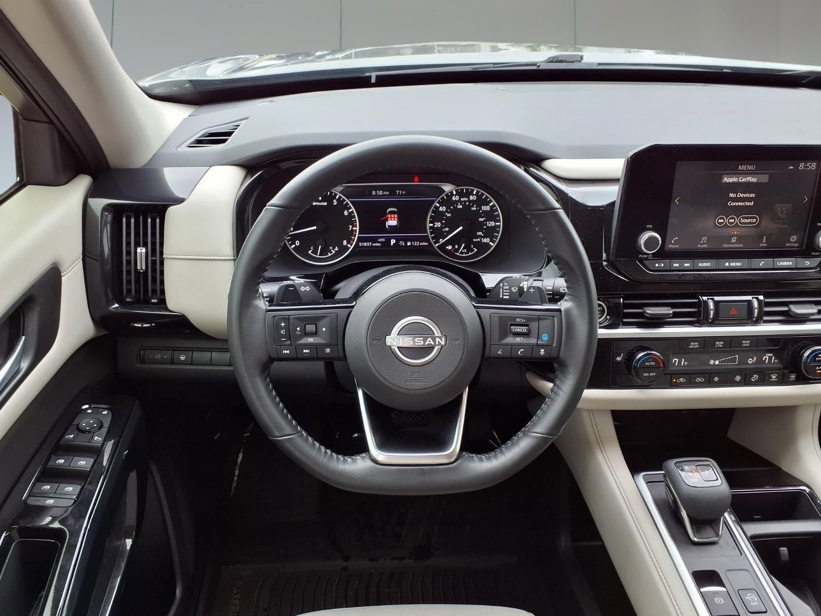 2022 Nissan Pathfinder SV