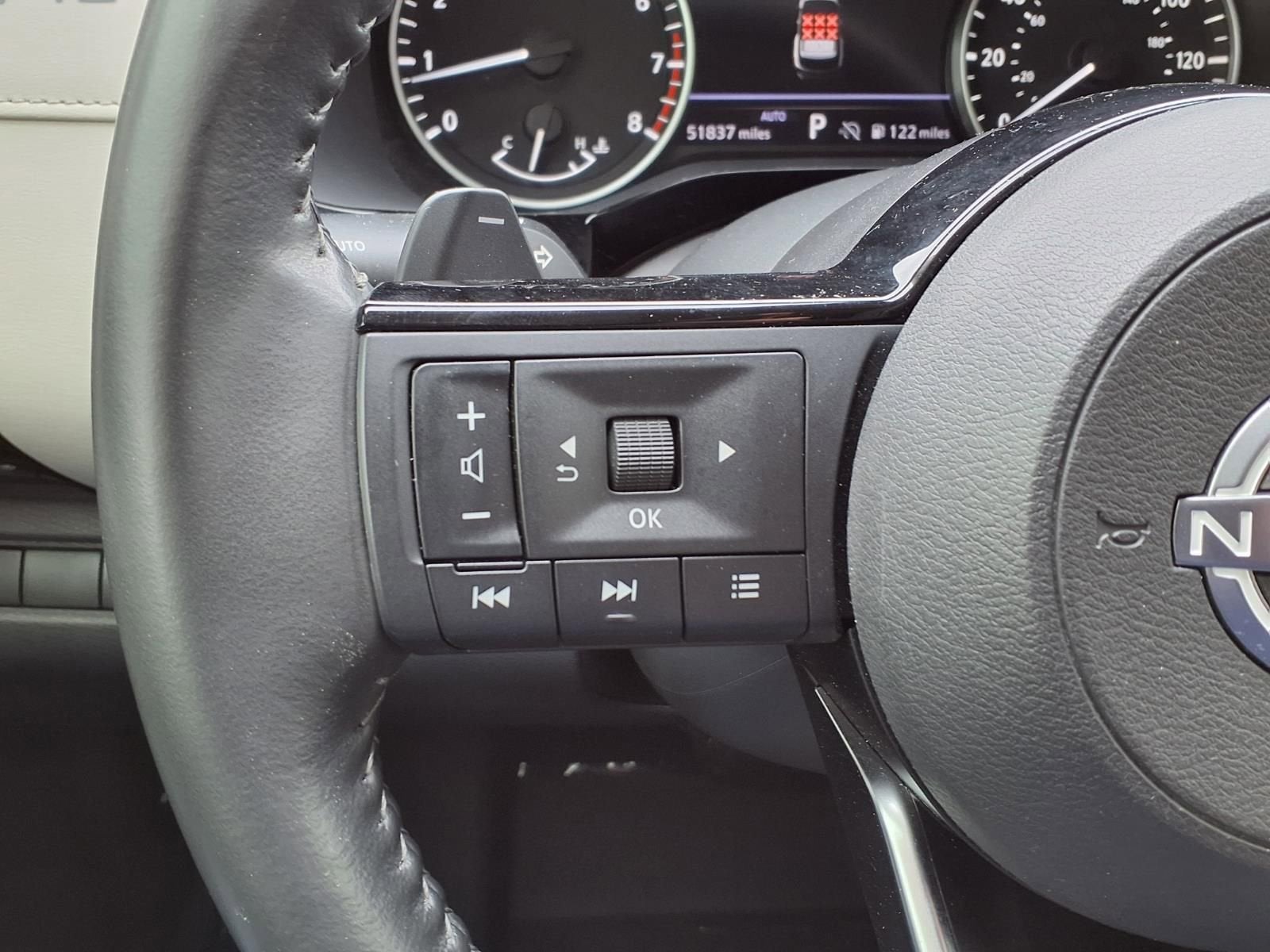 2022 Nissan Pathfinder SV