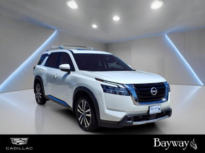 2023 Nissan Pathfinder Platinum