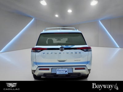 2023 Nissan Pathfinder Platinum