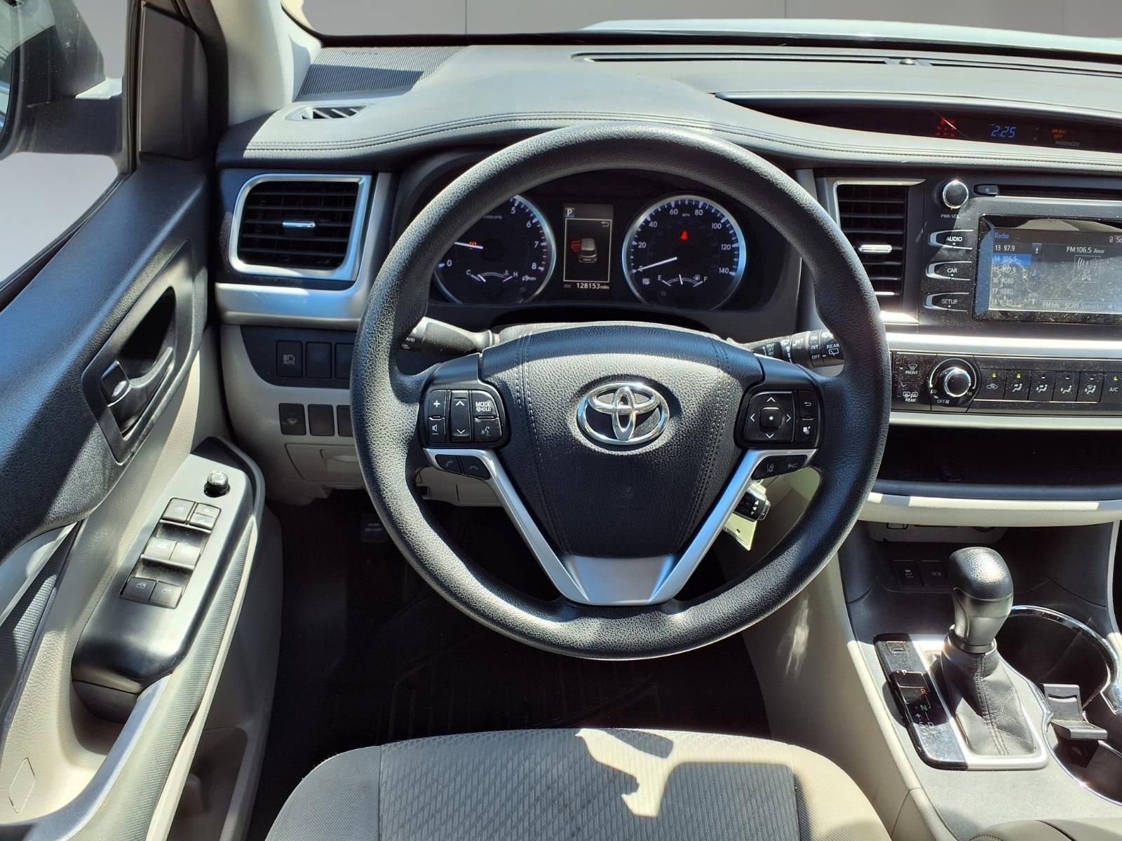 2017 Toyota Highlander LE