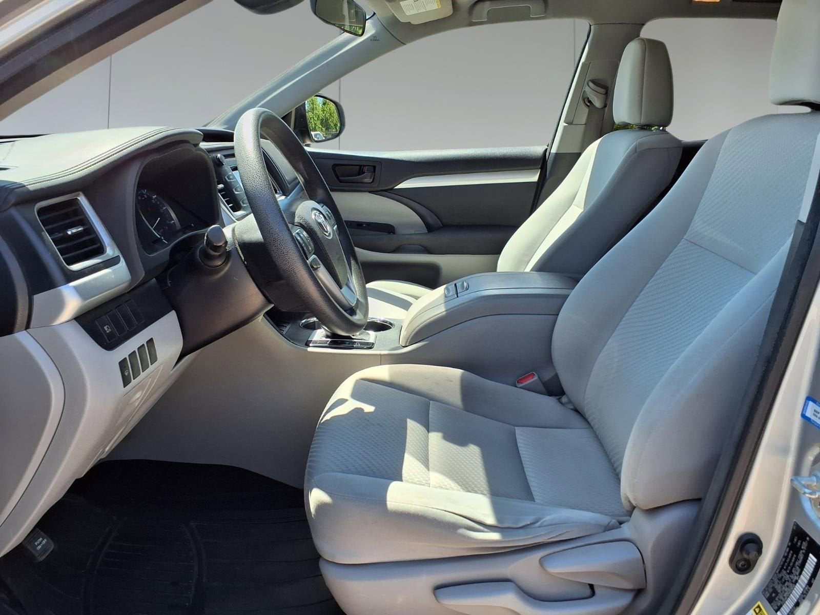 2017 Toyota Highlander LE