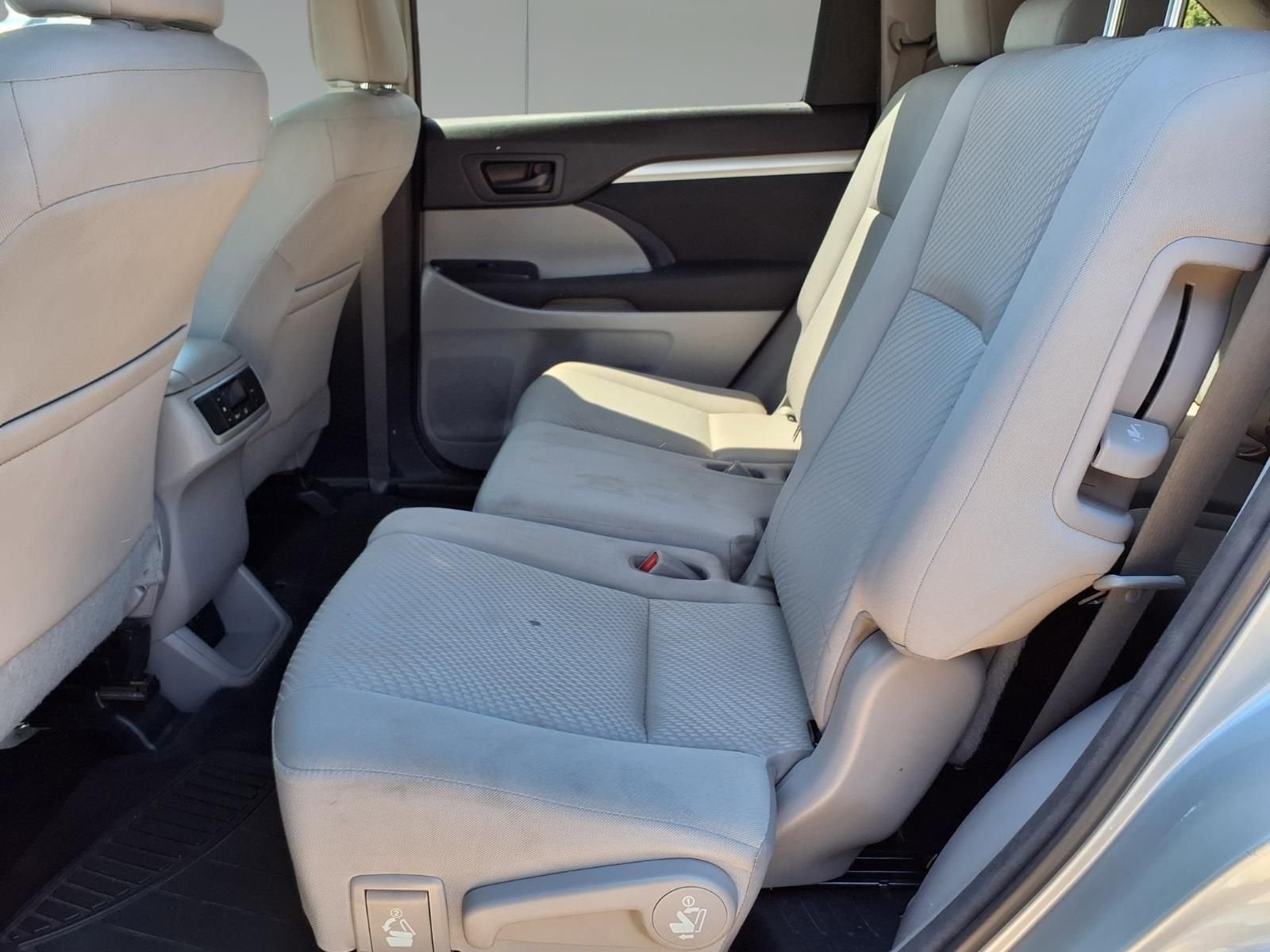 2017 Toyota Highlander LE