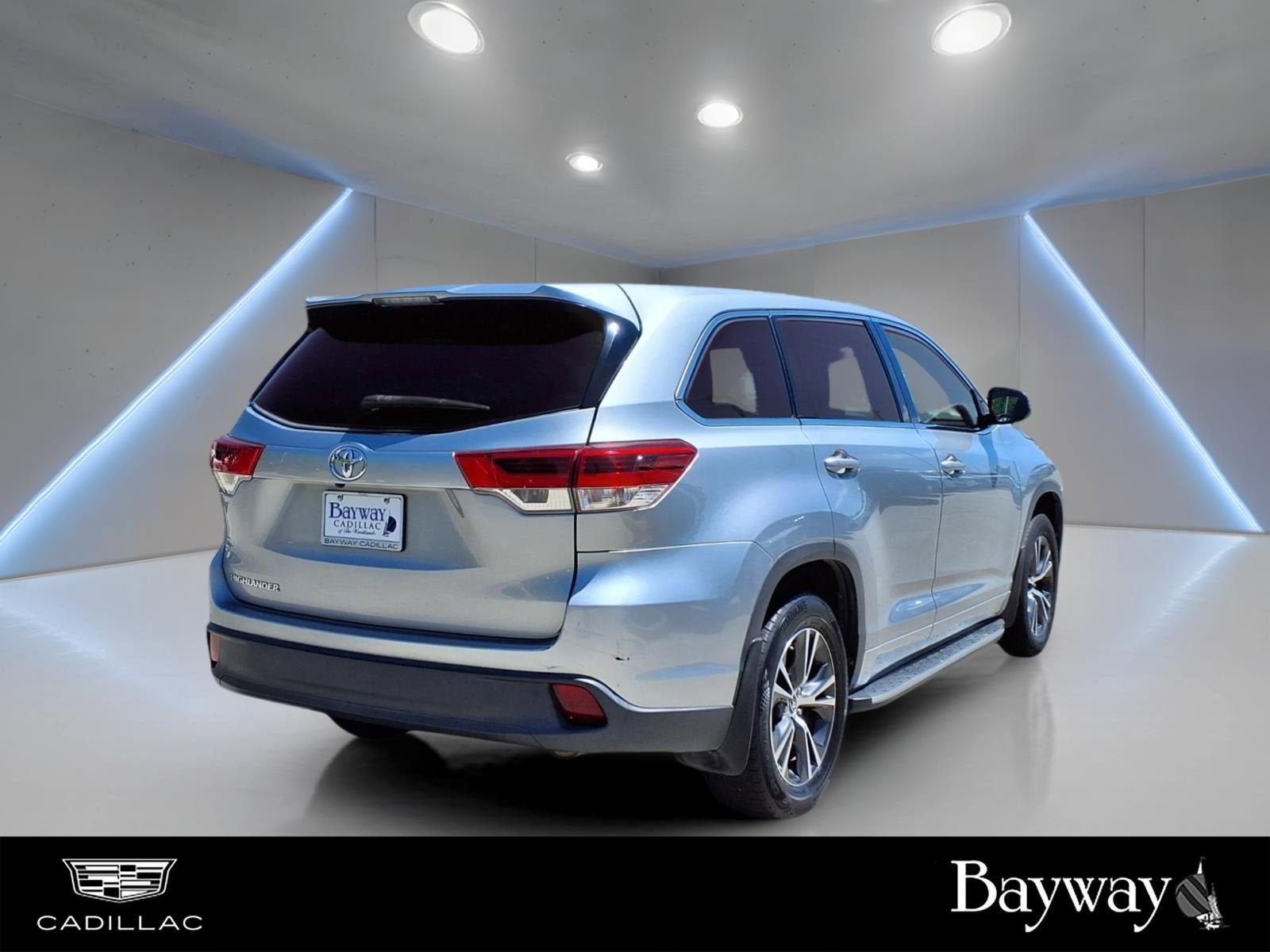 2017 Toyota Highlander LE