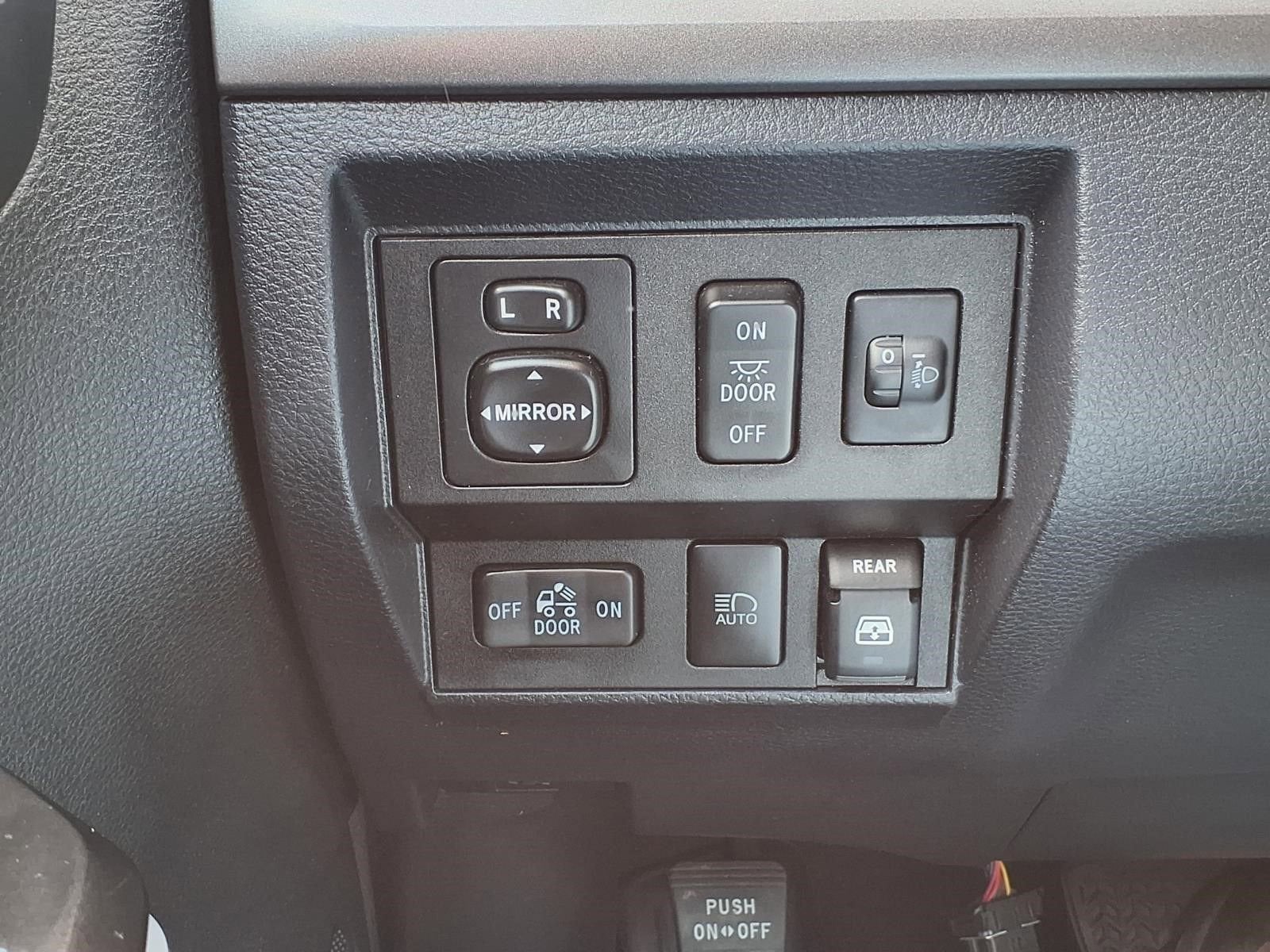 2018 Toyota Tundra 2WD SR5