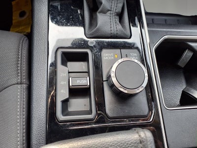 2022 Toyota Tundra 4WD SR5