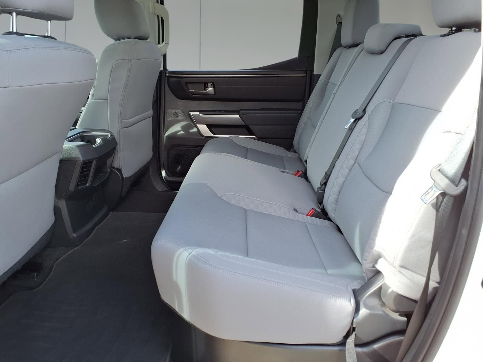 2022 Toyota Tundra 4WD SR5